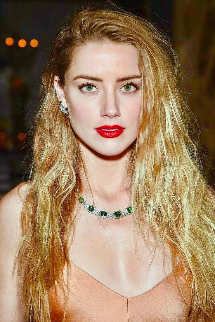 Amber Heard 亮相圣丹斯電影節(jié)，透露自己永遠(yuǎn)是受害者，被美國(guó)法律污蔑！