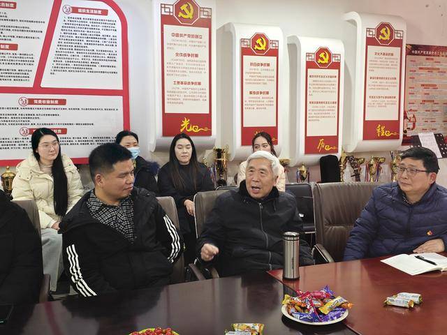 宋君小學(xué)數(shù)學(xué)工作室：十五年深耕育桃李 新征程攜手譜華章