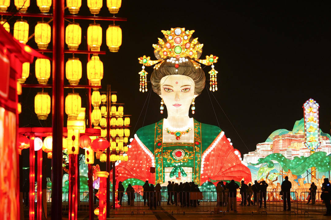 賞花燈、品美食、看表演……2026濟寧太白湖新春燈會開幕