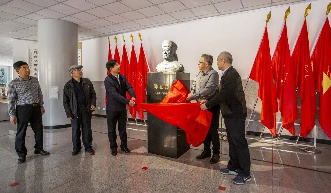 威海世昌中學(xué)：堅(jiān)持思政引領(lǐng) 打造全環(huán)境育人新樣態(tài)