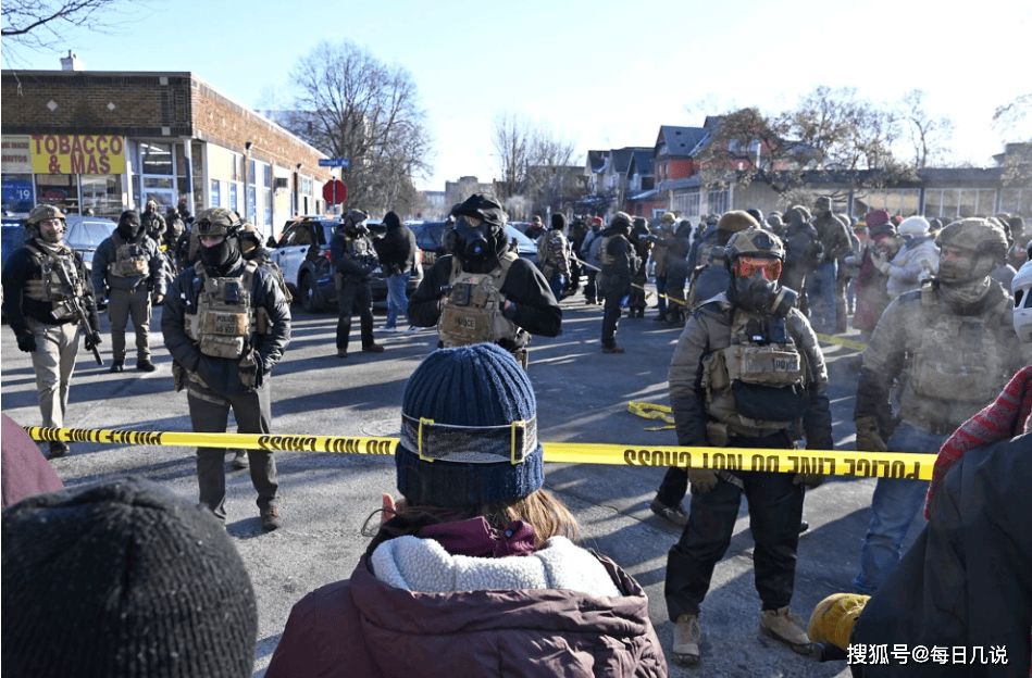 原創(chuàng)又出人命！美國移民“鐵拳”砸向誰？