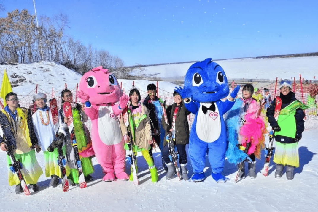 百校學(xué)子實習(xí)實訓(xùn) 助力伊春冰雪旅游持續(xù)升溫