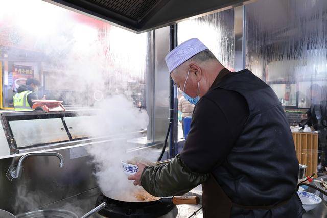 年“味”十足！金貴好吃街美食添新