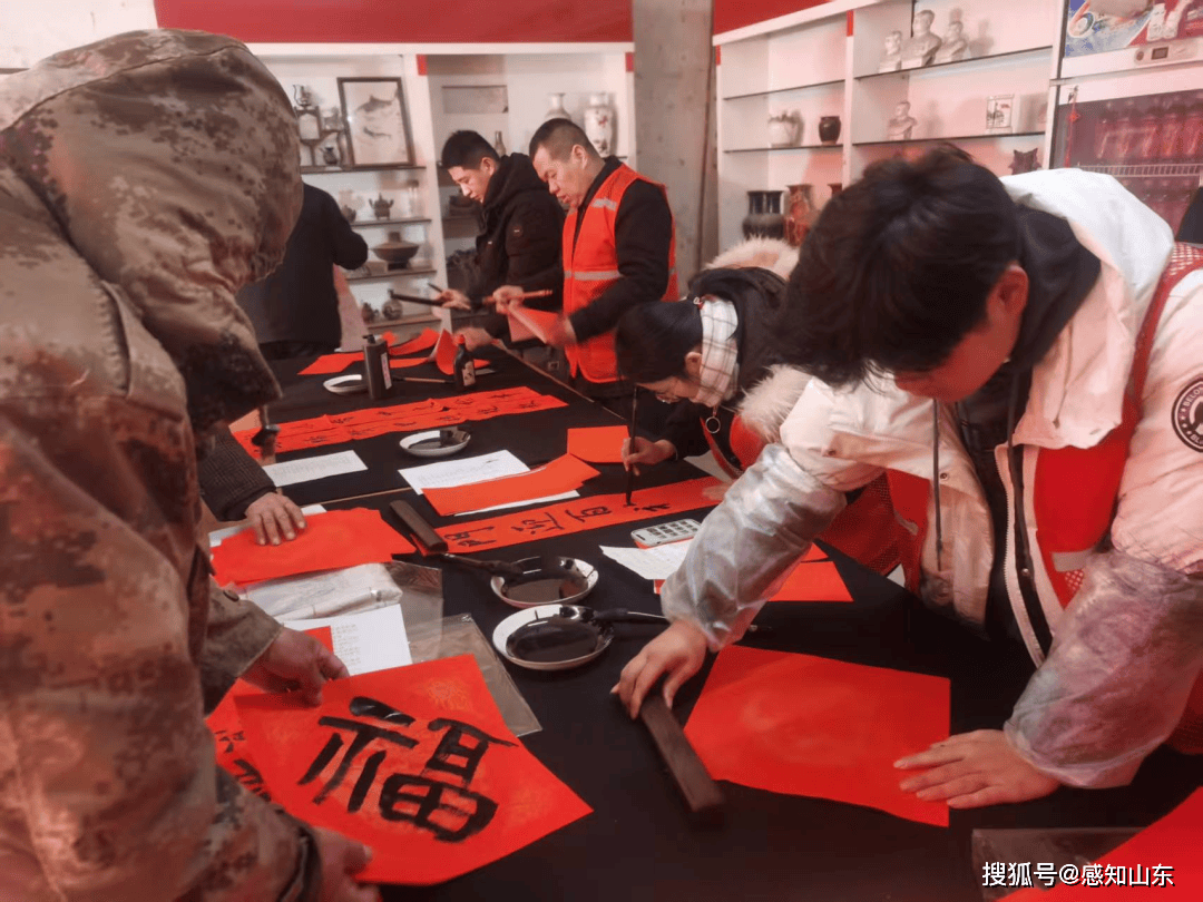 菏澤市司法局開展“法律趕年集 鄉(xiāng)村普法行”送法下鄉(xiāng)活動