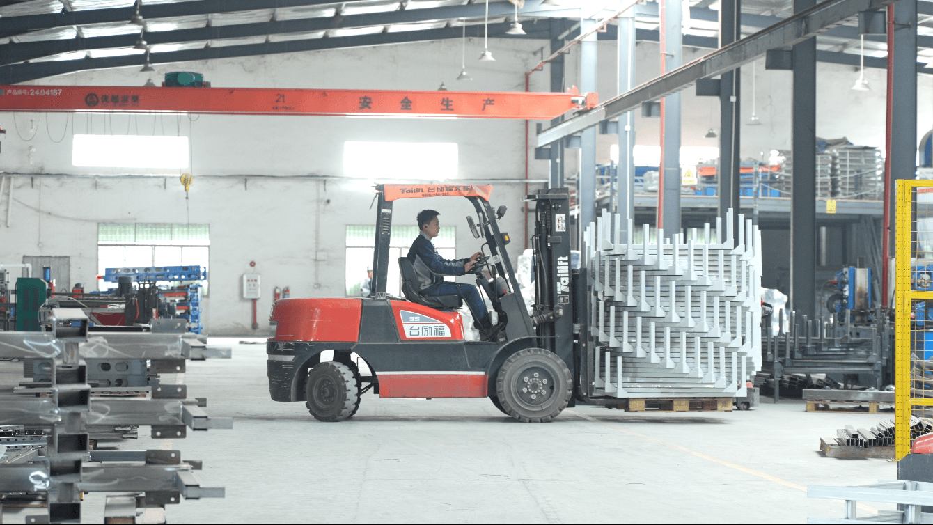 懸臂貨架品牌哪家強？深度分析解析，重型板材存放架/鋼板貨架/重型滾輪式流利貨架/通廊式貨架/模具貨架加厚懸臂貨架廠家分析分析