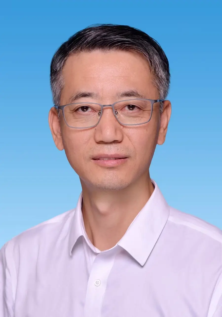 許鐵峰履新同濟(jì)大學(xué)黨委副書記、紀(jì)委書記，曾在上海中醫(yī)藥大學(xué)任職