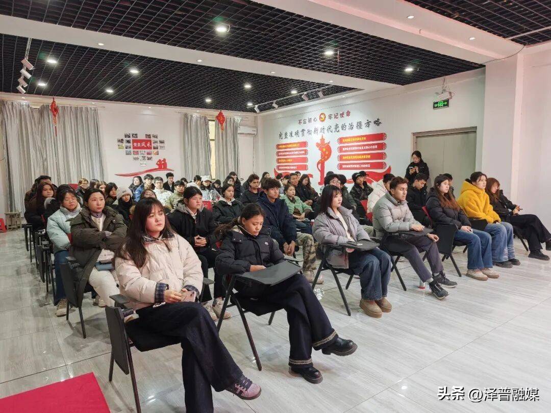 澤普縣舉辦主題宣講活動(dòng) 引導(dǎo)返鄉(xiāng)大學(xué)生投身家鄉(xiāng)建設(shè)