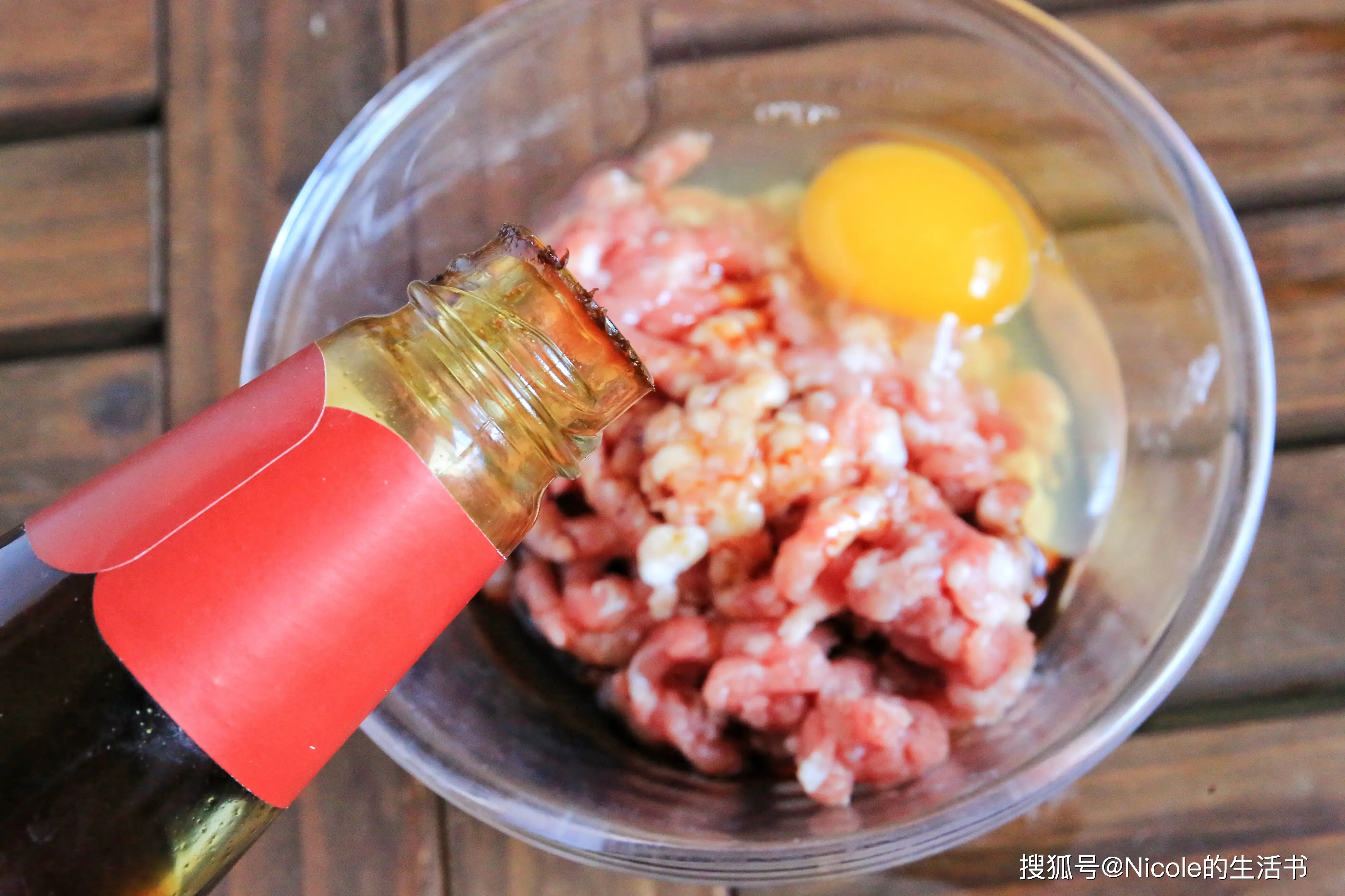 原創(chuàng)帶來無限暖意的秋冬美食：砂鍋白菜丸子煲