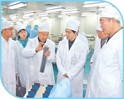 “把精力放在科技創(chuàng)新上”（弘揚科學(xué)家精神）