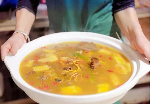 花海配美食，奔跑更帶勁 | 2026曲靖羅平花海馬拉松美食攻略，請查收！