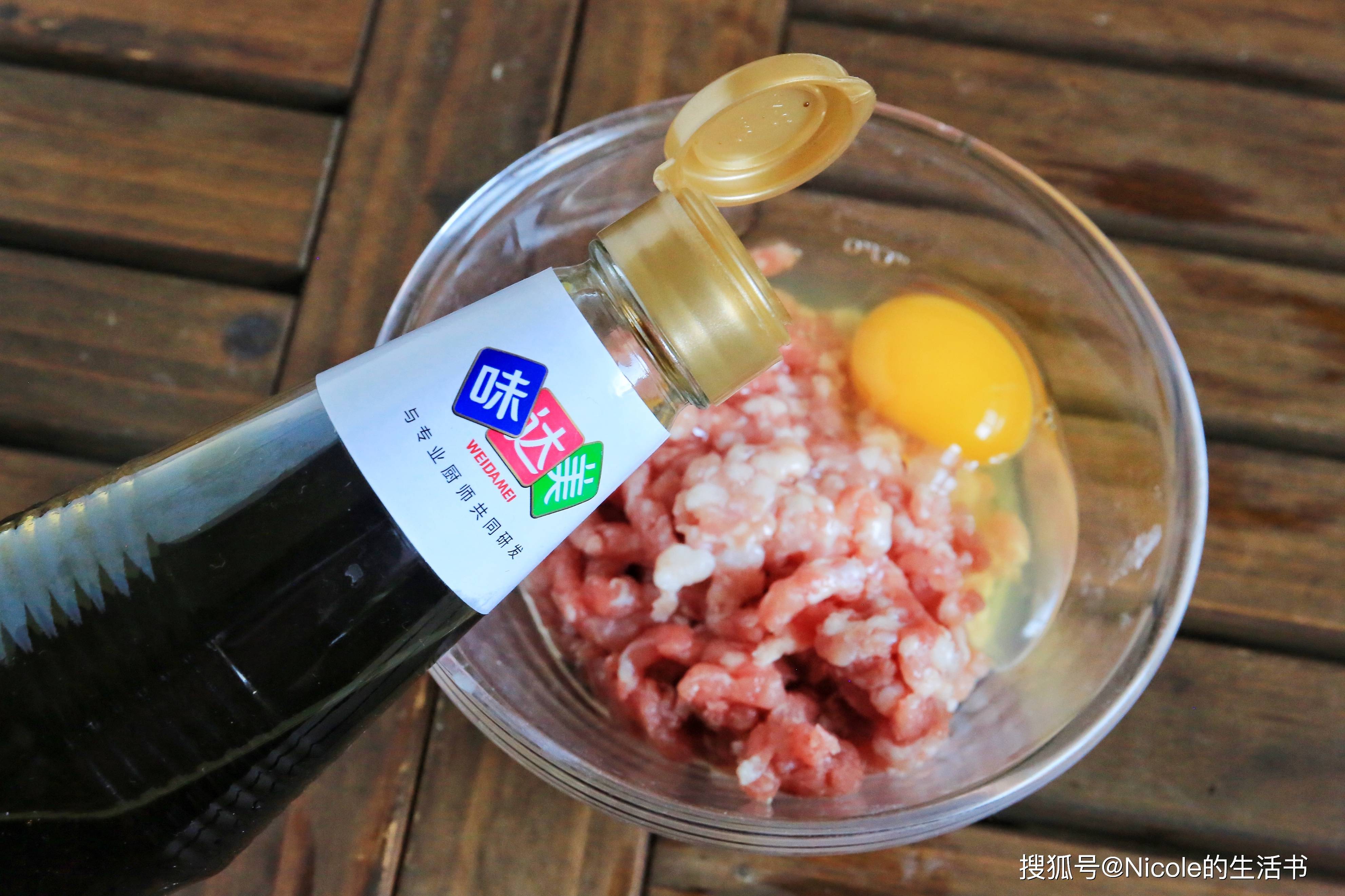 原創(chuàng)帶來無限暖意的秋冬美食：砂鍋白菜丸子煲