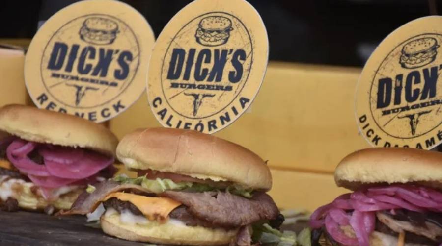 巴西舉行街頭小吃展會(huì)，眾多特色美食亮相 | 新民僑梁