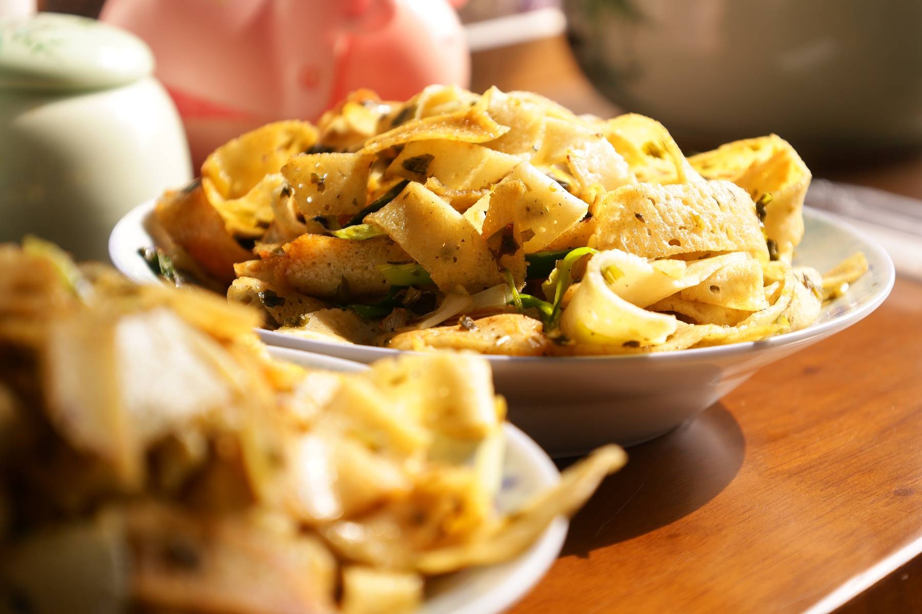 研究生放棄500強回鄉(xiāng)做豆絲，推出9.9元豆絲自熱鍋，拒絕“油哈味”與小作坊