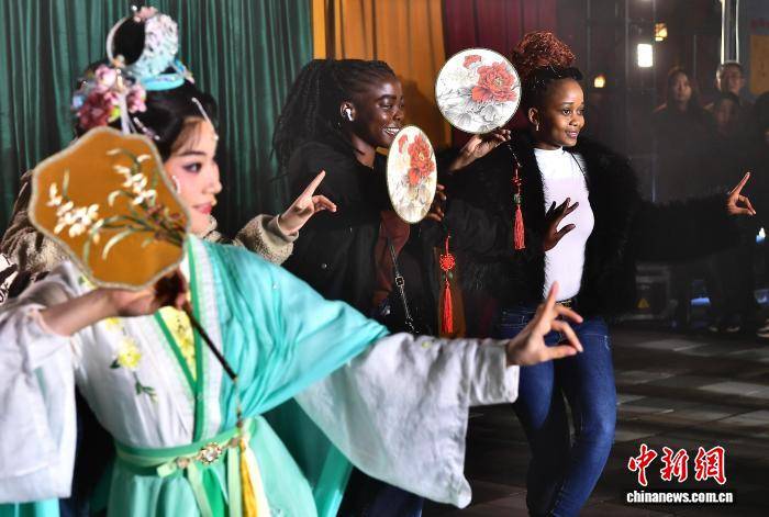 福州：留學(xué)生感受中國(guó)傳統(tǒng)文化魅力