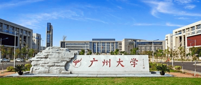 【頭條】五哥的足球故事《25》——中國職業(yè)球員全部都是大學(xué)生，中國足球沒文化？