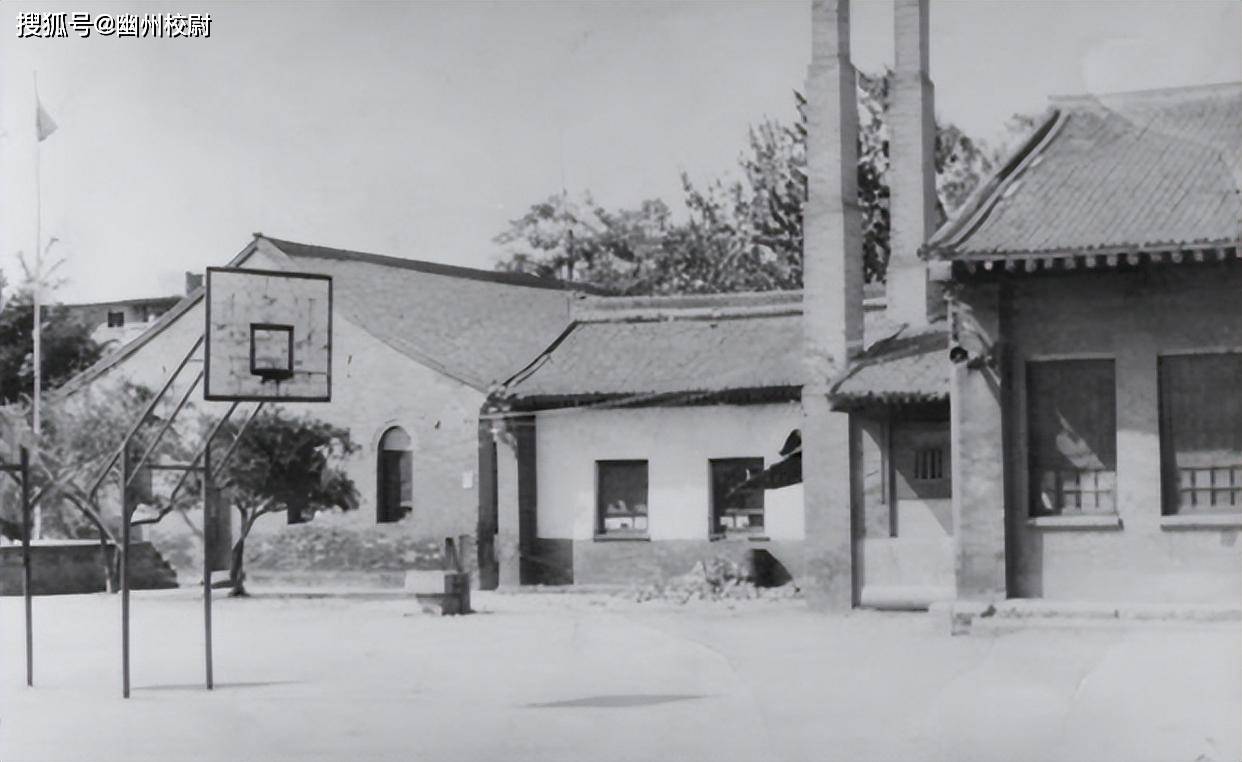 原創(chuàng)老頭要水泥要到中南海，毛主席吩咐：快把他請進來