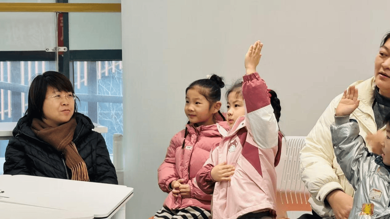 原創(chuàng)新城區(qū)圖書館“講年俗 品年味”引領(lǐng)親子家庭沉浸式體驗(yàn)中國年