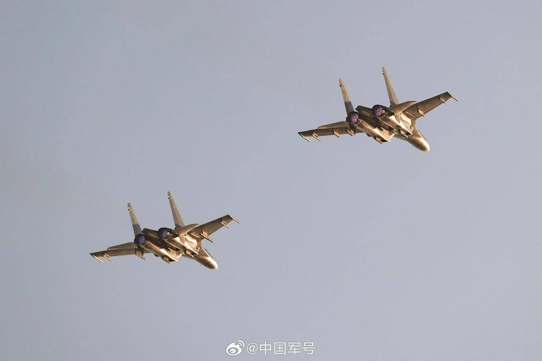 一鍵收藏！解鎖戰(zhàn)鷹冬日訓(xùn)練最新壁紙