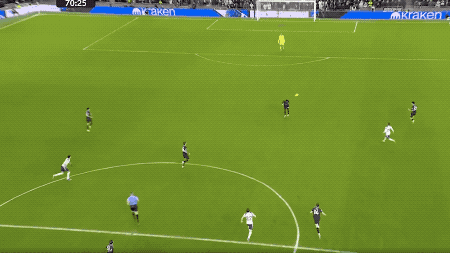 0-2到2-2 英超BIG6內(nèi)戰(zhàn)太戲?。籂?zhēng)議進(jìn)球+神龍擺尾 8.8億豪門(mén)9輪1勝