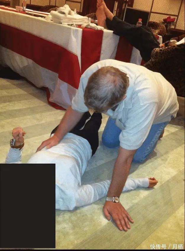 原創(chuàng)愛(ài)潑斯坦在廚房追逐女孩，安德魯跪伏在女性身上，馬斯克問(wèn)最瘋狂的派對(duì)