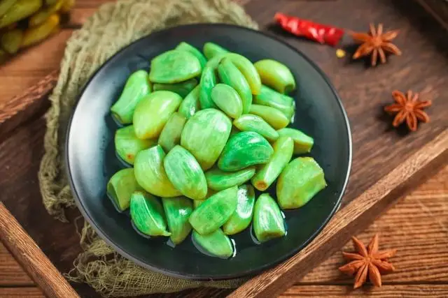 臘八蒜為啥是綠色的？臘八粥有“專屬配方”？快收藏→