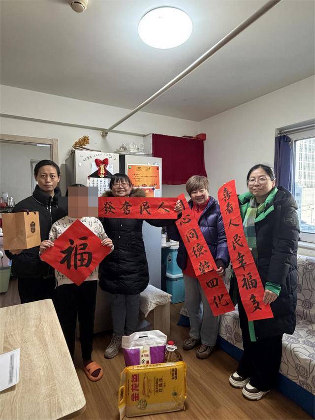 東慧公益攜手尚德公益走進(jìn)新橋路中學(xué)開(kāi)展需求調(diào)研與新春慰問(wèn)