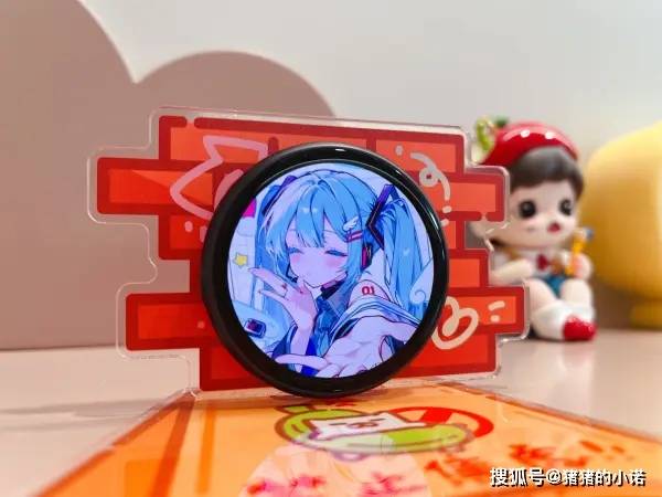 原創(chuàng)告別單調(diào)！PIXBADGE電子吧唧讓日常小物也能“活”起來