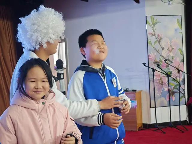 黃松峪中學舉辦科技嘉年華，AI運動體驗成全場焦點