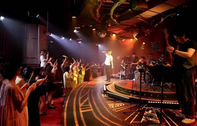 演藝新空間 | 開(kāi)心麻花·花花世界：解鎖戲劇生活新體驗(yàn)