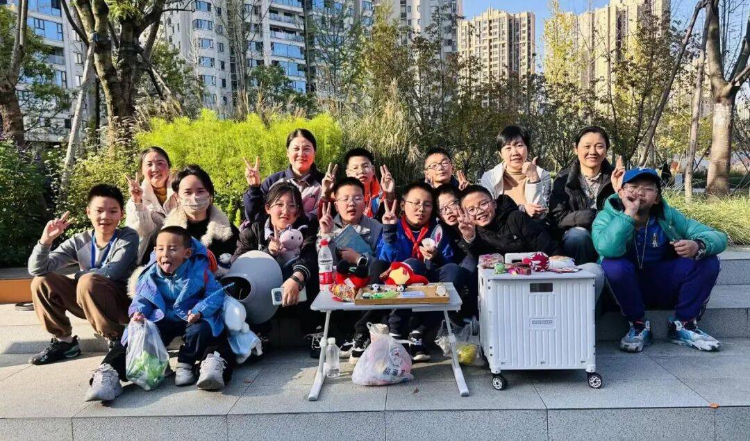 從“職業(yè)懵懂”到“商業(yè)實戰(zhàn)” 這所小學把職業(yè)體驗課程開進真實社會