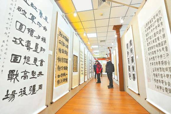 “墨緣杯”老年書(shū)法展開(kāi)幕