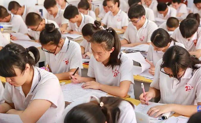 原創(chuàng)小學最該拼的，根本不是分數(shù)！一位過來人父親的血淚總結