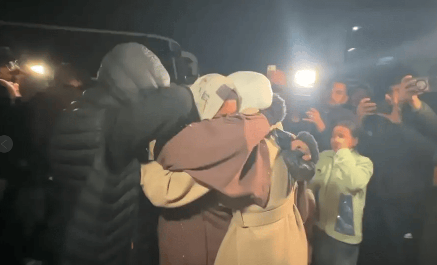 原創(chuàng)女性返回加沙遭以色列士兵捆綁審訊，并施壓充當(dāng)以色列軍隊(duì)的線人