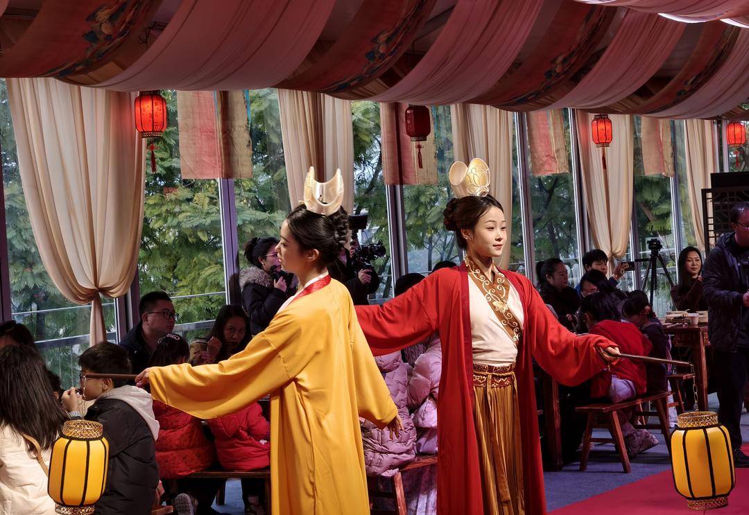 沉浸式戲劇+宋宴體驗(yàn)“復(fù)活”南宋年味 來四川瀘縣“夢(mèng)回南宋奇妙游”玩轉(zhuǎn)春節(jié)