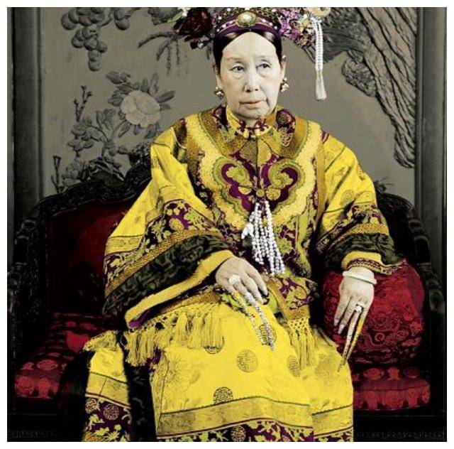 原創(chuàng)慈禧一生只寫了一首詩，后來被編入小學(xué)教材，如今大家都耳熟能詳