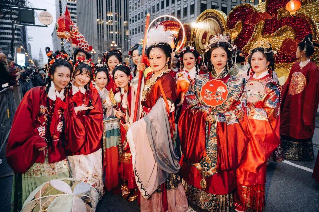 水洞溝景區(qū)啟幕邊塞新春宴 初一至初七民俗非遺美食輪番上演