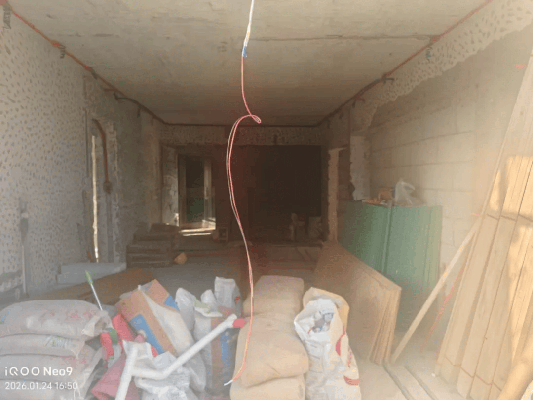 交了錢，裝修公司卻一夜“蒸發(fā)”？有業(yè)主裝修到一半就停工，知名家居上市公司子品牌授權(quán)經(jīng)銷商遇到麻煩了