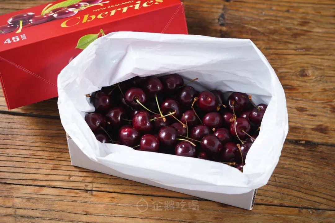 快放假了，美食公司都買些什么好吃年貨回家？