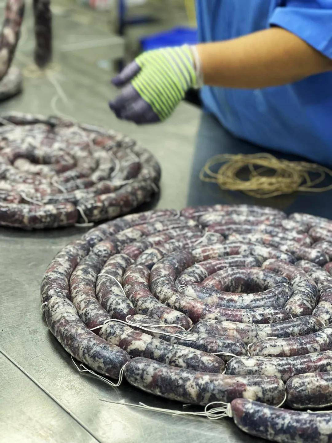 快放假了，美食公司都買些什么好吃年貨回家？