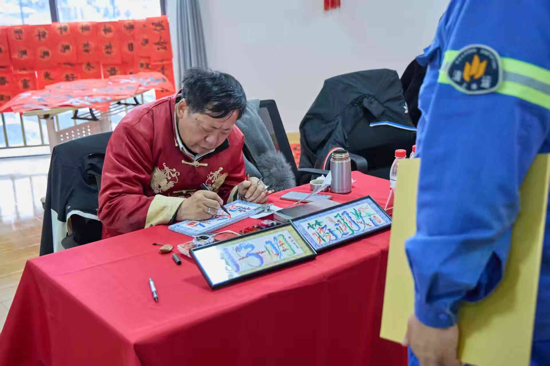 新春慰問“城市美容師”徐匯區(qū)總工會(huì)開展暖心活動(dòng)關(guān)愛留滬環(huán)衛(wèi)工