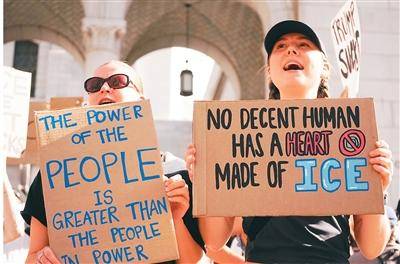 暴力移民執(zhí)法問題“撕裂”美國（環(huán)球熱點）