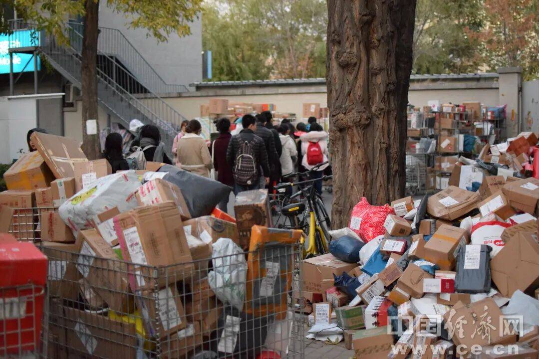 春節(jié)快遞停運(yùn)？多家公司回應(yīng)