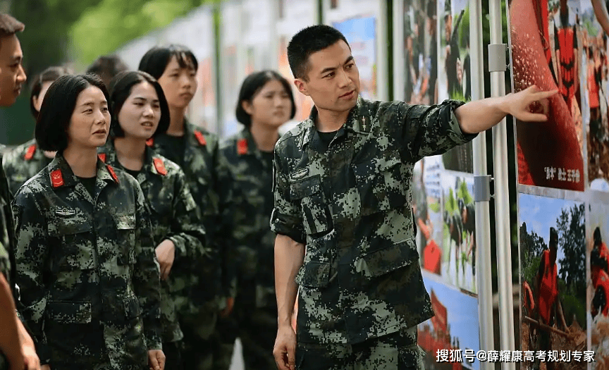 考上大學去當兵還是上完大學去當兵？