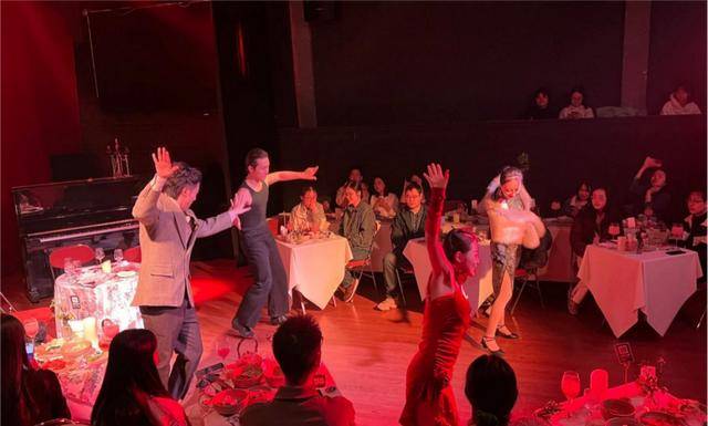 演藝新空間｜夜鶯劇場：戲劇×美食，解鎖胡同沉浸式演藝新玩法