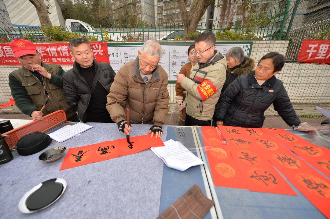 川渝攜手賀新春 內(nèi)江市東興區(qū)舉辦順河牛肉美食文化季活動