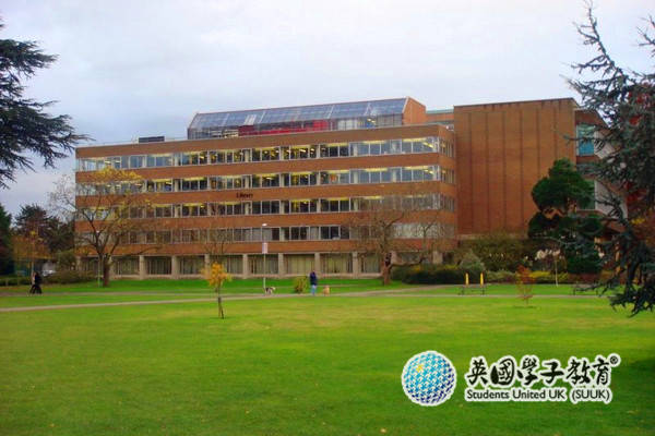 雷丁大學(xué)2026/27學(xué)年碩士課程更新：三大方向