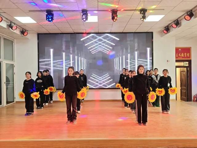 澤普縣各地舉辦特色舞蹈活動(dòng) 豐富群眾文化生活