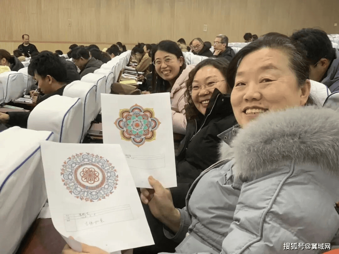 河北鄭口中學(xué)舉辦“關(guān)愛教師成長，提升幸福指數(shù)”講座活動