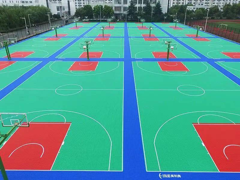 新疆縱銳翔體育發(fā)展有限公司：塑膠卷材地墊/舞臺(tái)運(yùn)動(dòng)木地板/劇院舞臺(tái)地板/舞蹈室塑膠地板/羽毛球館運(yùn)動(dòng)地板專業(yè)供應(yīng)商