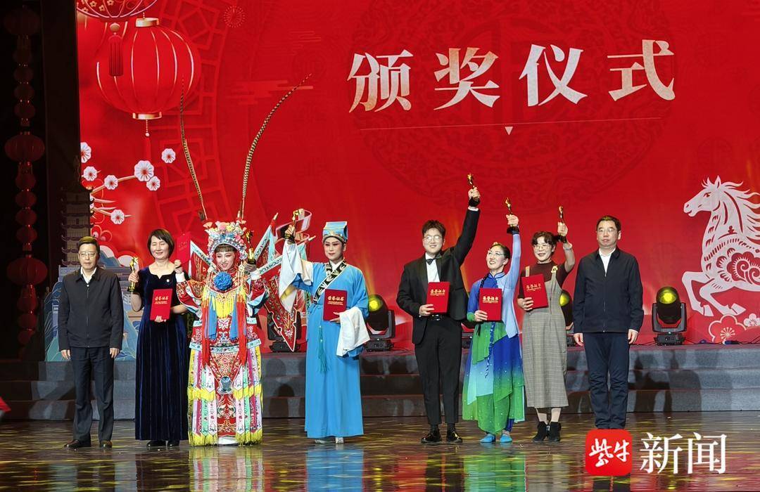 斬獲舞蹈類二等獎(jiǎng)！鎮(zhèn)江高職校舞蹈《向快樂(lè)出發(fā)》榮登市民春晚